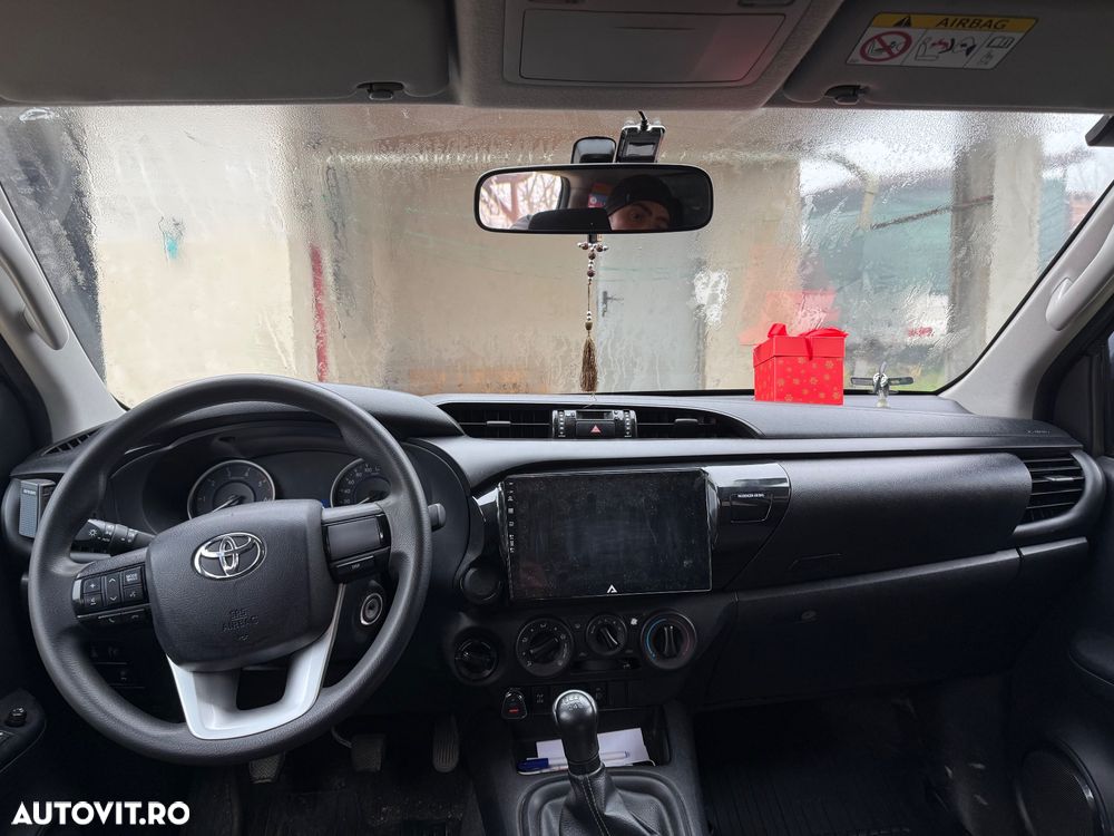 Toyota Hilux - 5