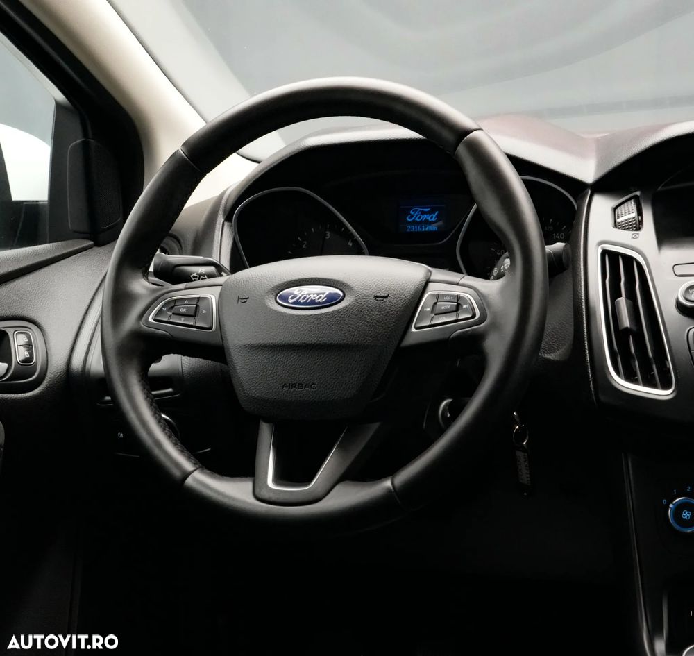 Ford Focus 1.5 EcoBlue Connected - 18