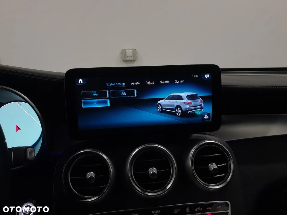 Mercedes-Benz GLC 300 de 4Matic 9G-TRONIC AMG Line Plus - 22