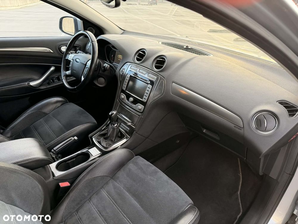 Ford Mondeo 2.5 Titanium S - 17