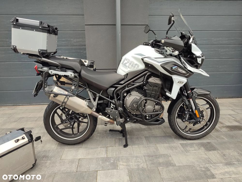 Triumph Tiger - 9