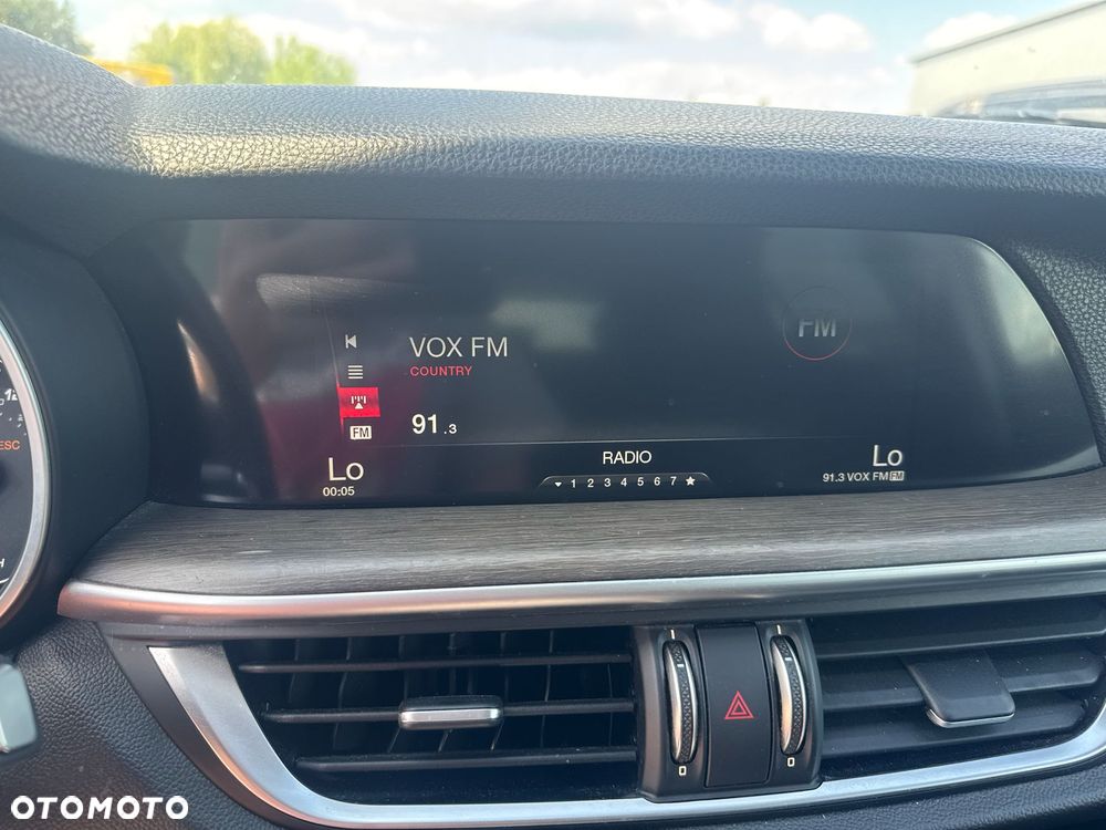 Alfa Romeo Stelvio - 14