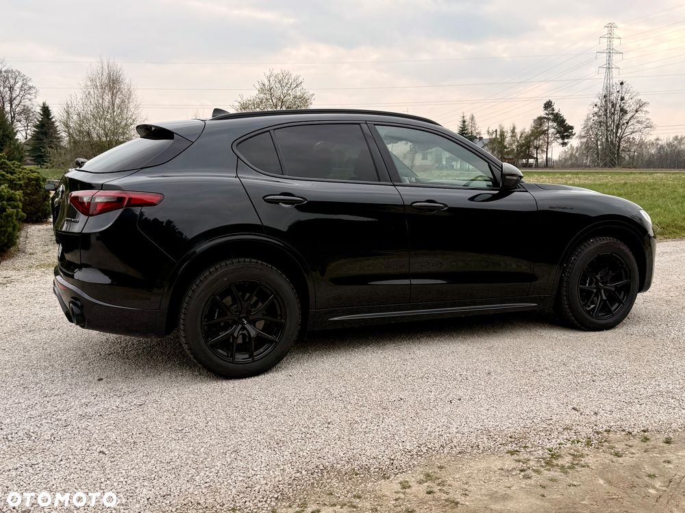 Alfa Romeo Stelvio 2.0 Turbo 16V AT8-Q4 Estrema - 11