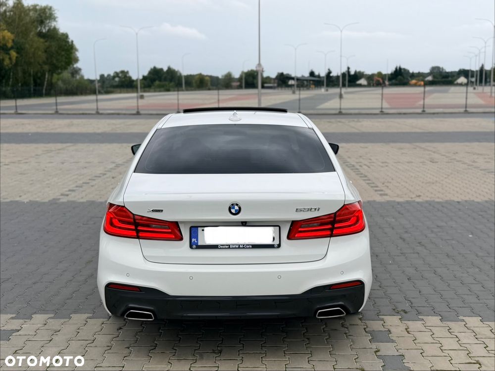BMW Seria 5 ver-530i-xdrive-m-sport-sport - 4