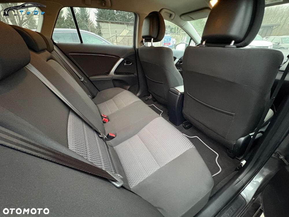 Toyota Avensis 2.0 D-4D Sol plus+NAVI - 27