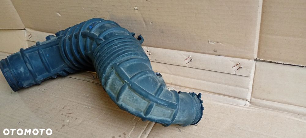Rura przewód dolot powietrza Hyundai I40 1.7 CRDI 28140-3Z301 - 4
