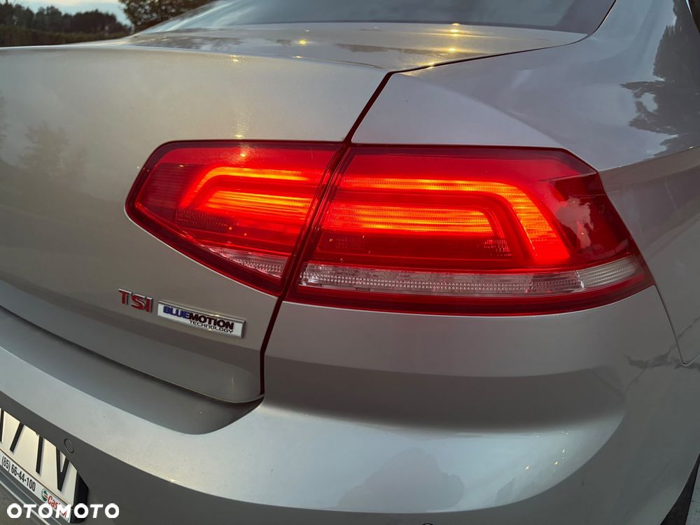 Volkswagen Passat 1.8 TSI BMT Comfortline - 11