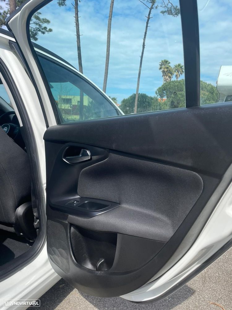 Fiat Tipo Station Wagon 1.6 M-Jet Lounge - 44