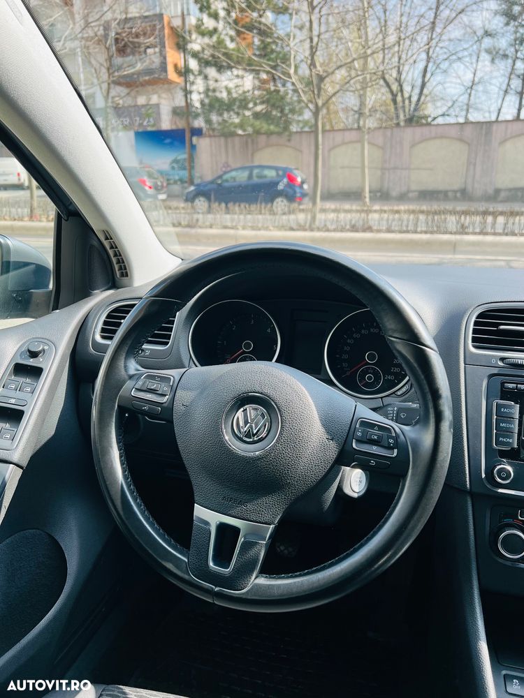 Volkswagen Golf 1.6 TDI BlueMotion Technology Comfortline - 11