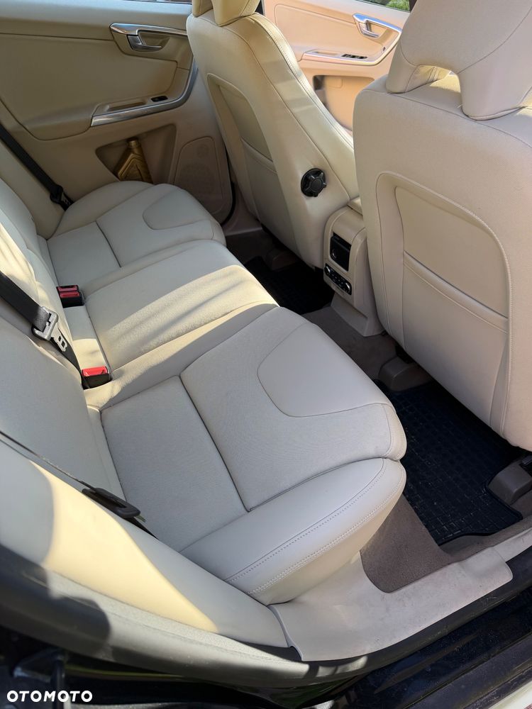 Volvo XC 60 D3 Momentum - 21