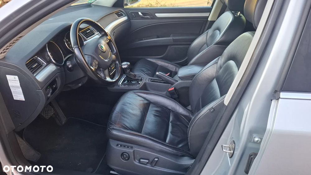 Skoda Superb 2.0 TDI DSG Exclusive - 9