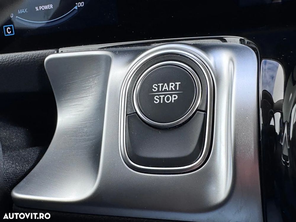 Mercedes-Benz EQB - 19