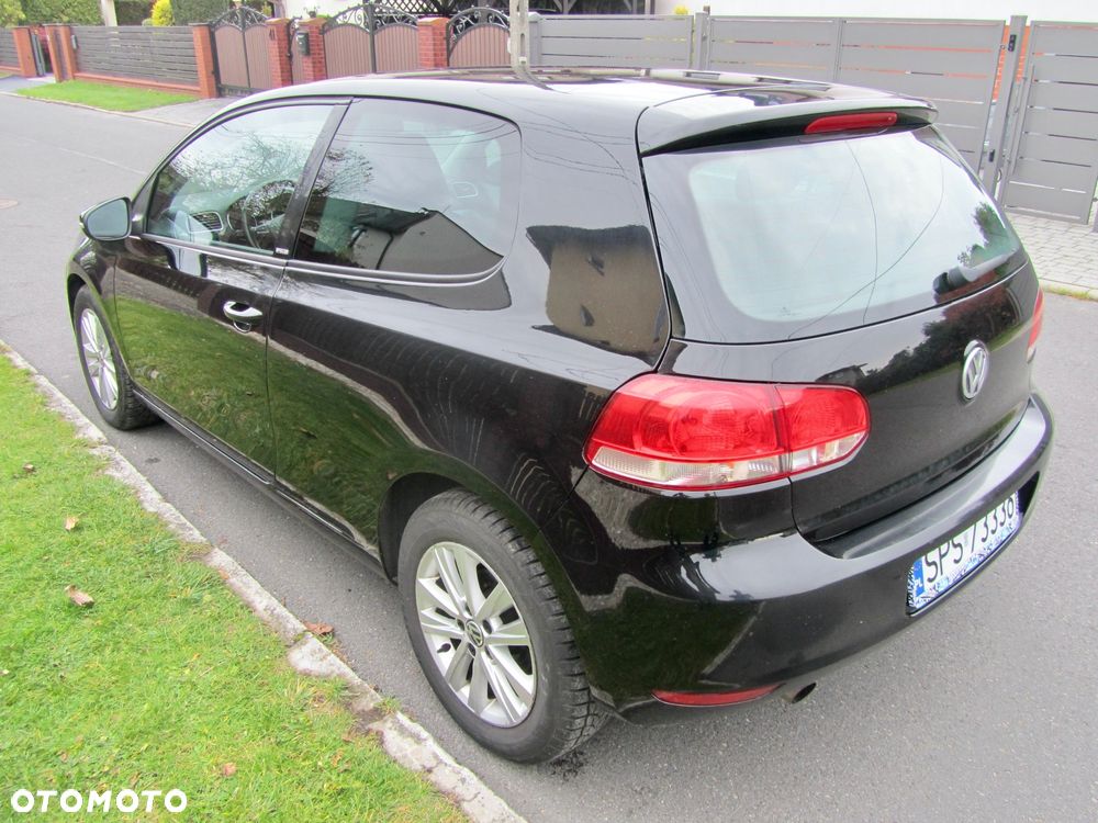 Volkswagen Golf - 6