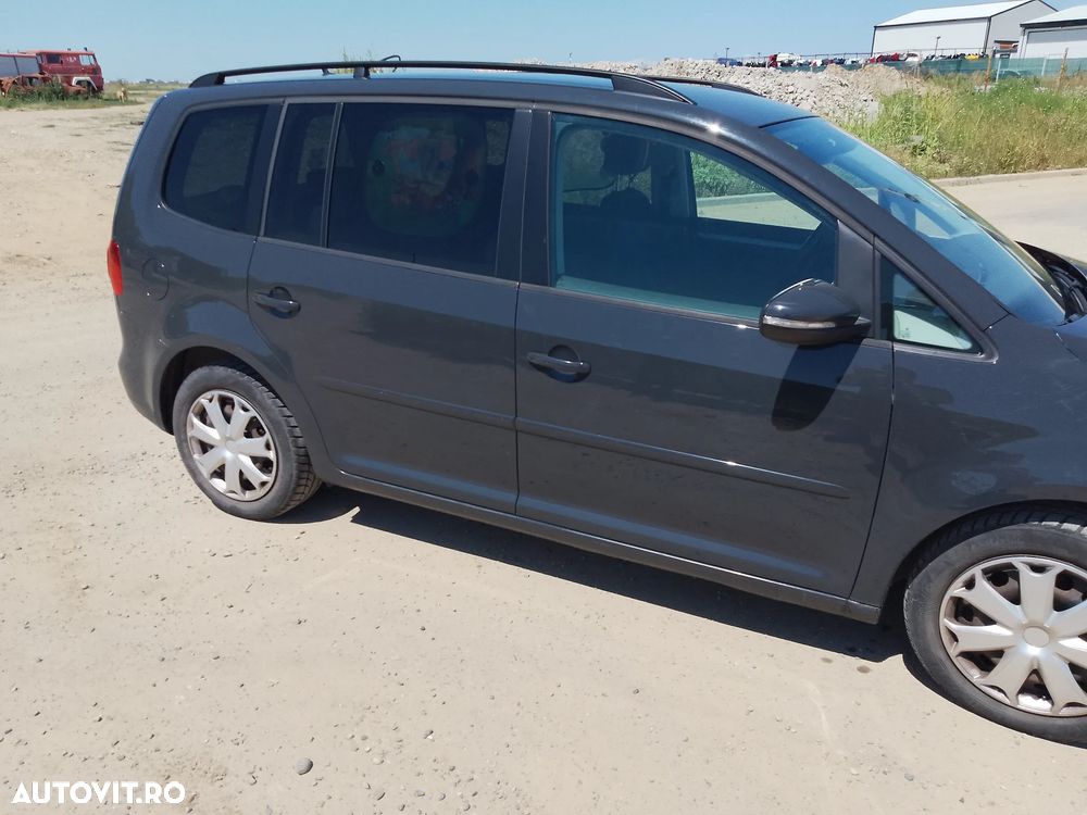 Volkswagen Touran 1.6 TDI Comfortline - 5