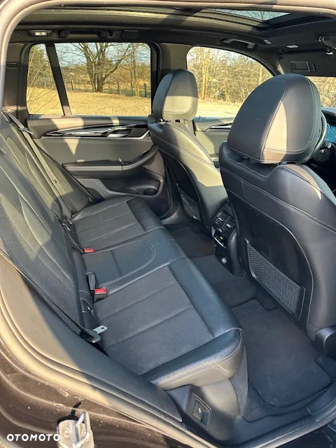 BMW X3 sDrive18d - 10