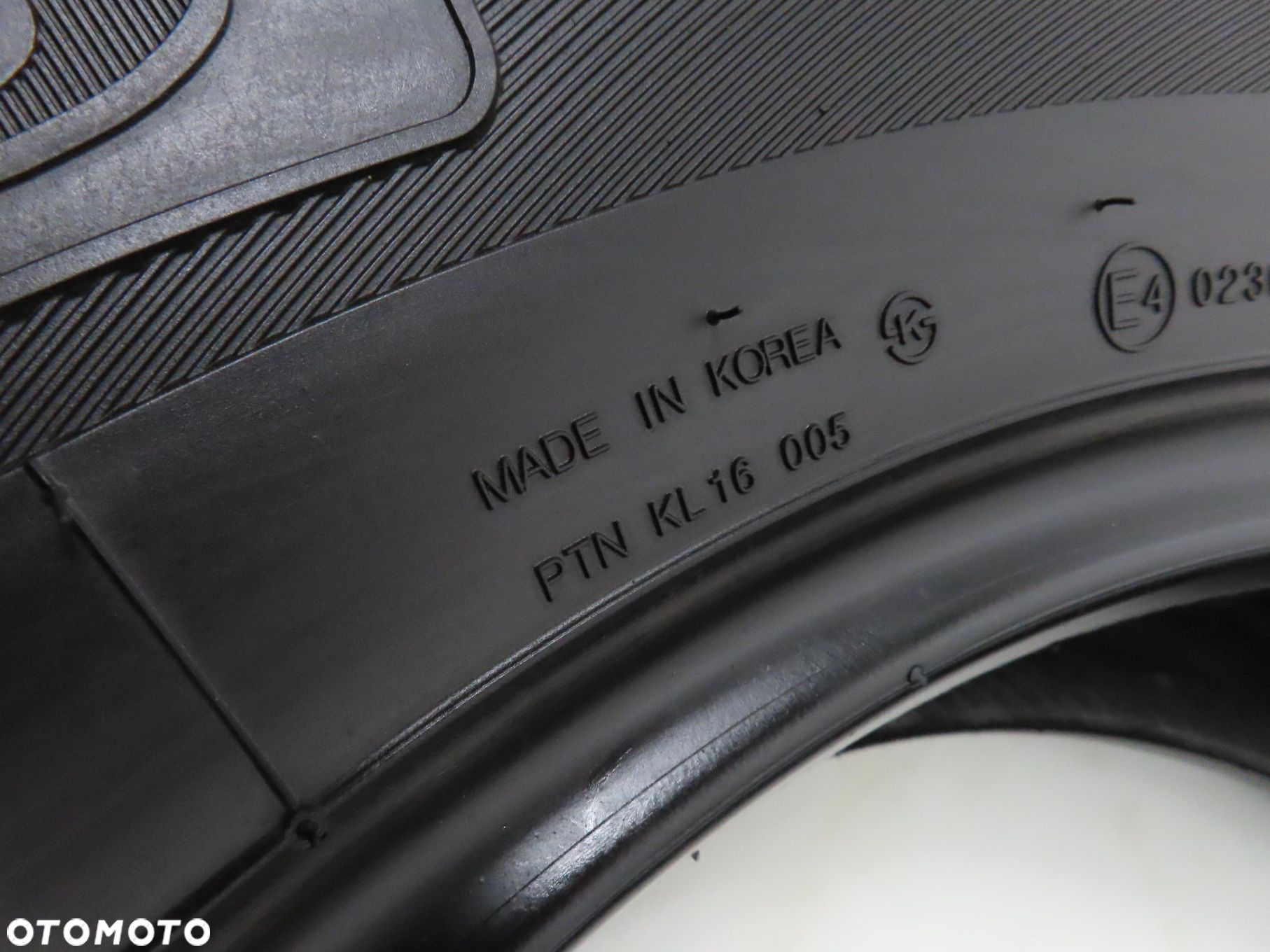 245/65R17 OPONA LETNIA Kumho Road Venture ST 107H - 8