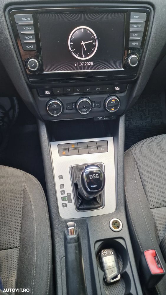 Skoda Octavia 1.6 TDI ELEGANCE DSG - 9