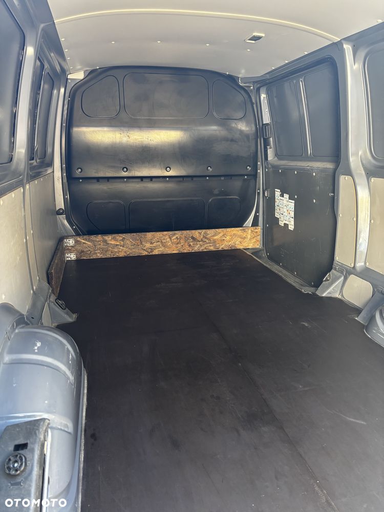 Volkswagen Transporter - 6