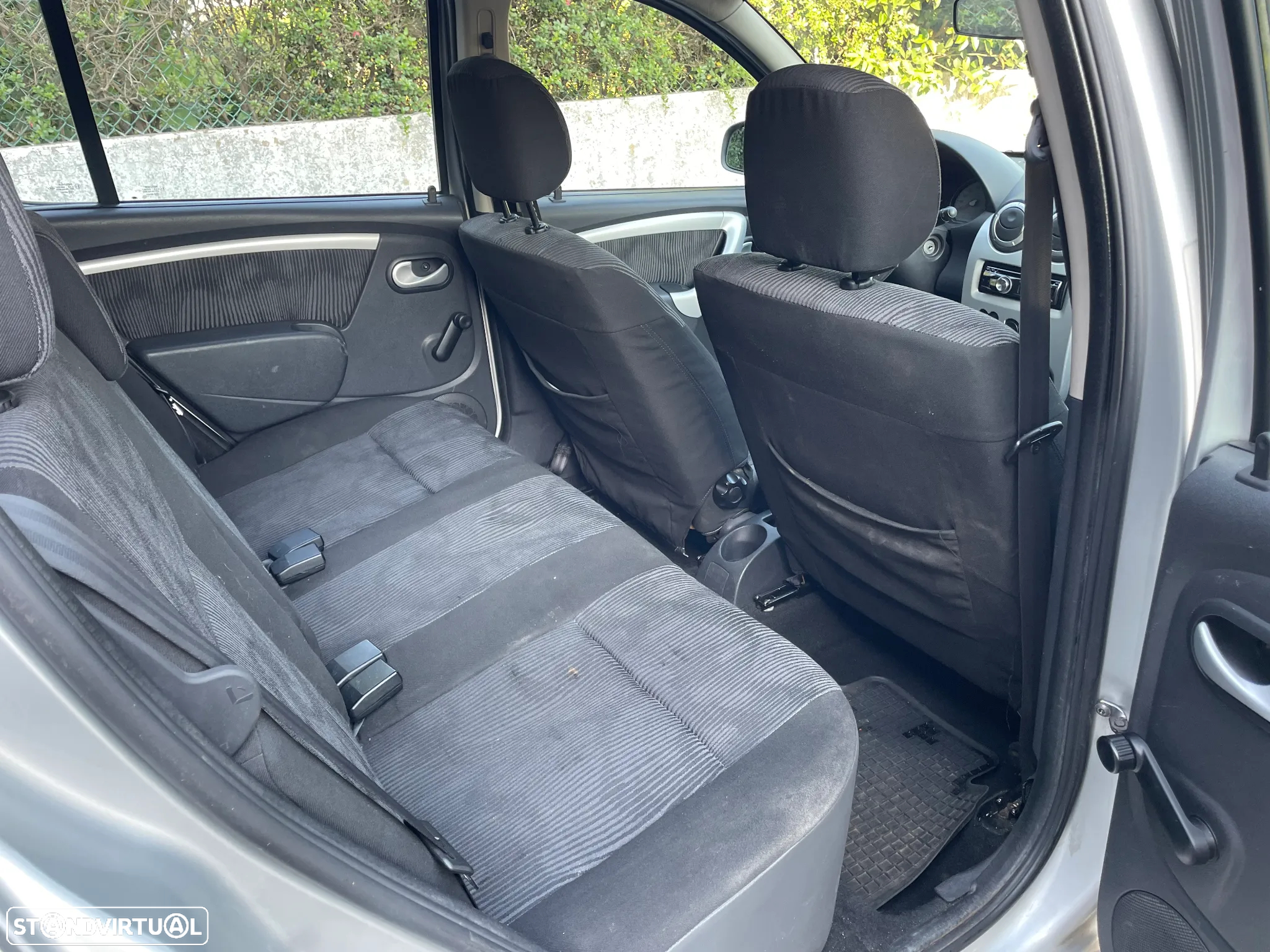 Dacia Sandero 1.2 16V Comfort - 21