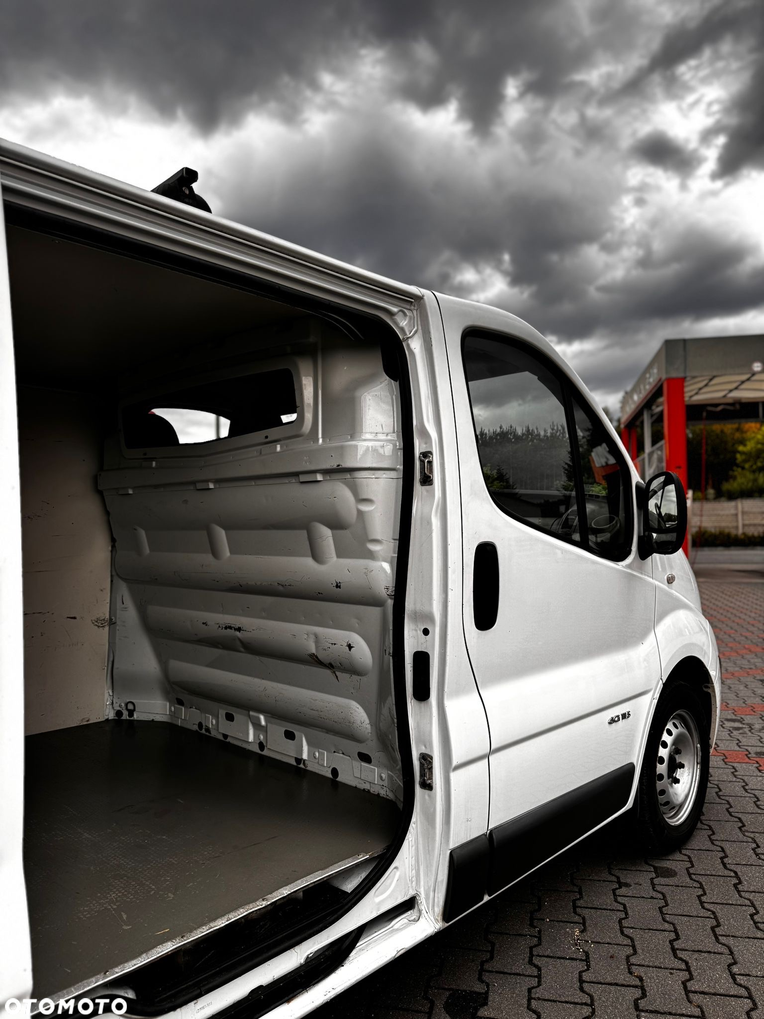 Nissan Primaster - 10