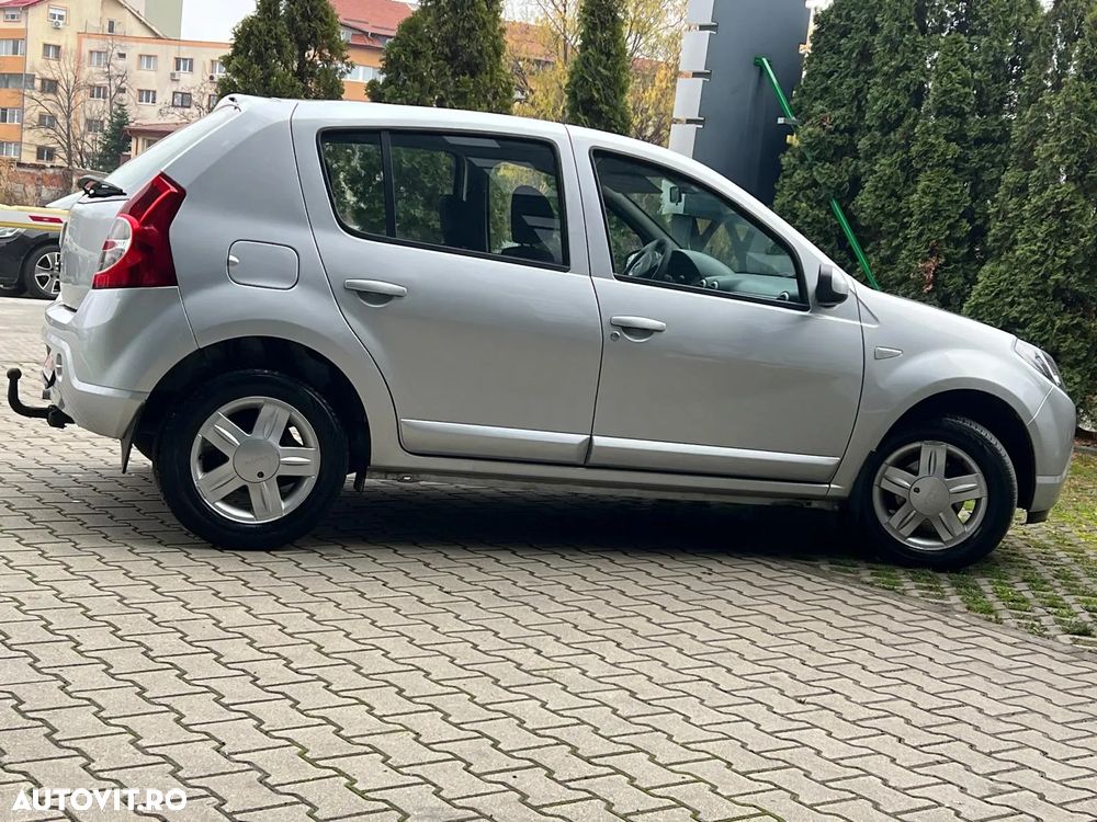 Dacia Sandero 1.2 16V - 9