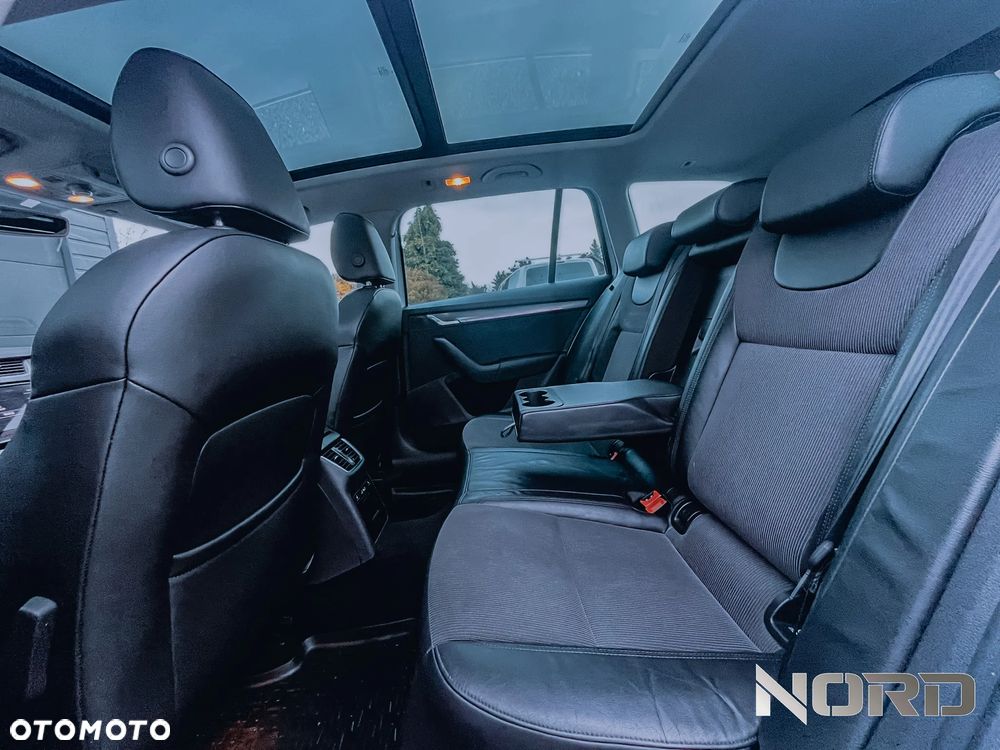 Skoda Octavia 2.0 TDI 4x4 DSG Style - 20