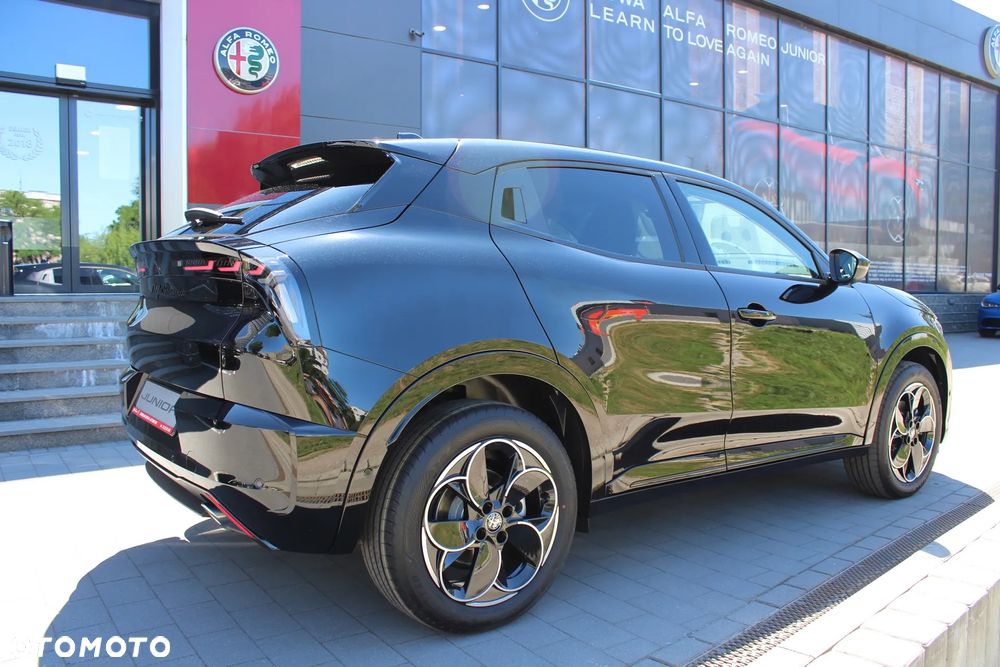 Alfa Romeo Junior 1.2 mHEV Ibrida Q4 eDCT - 7