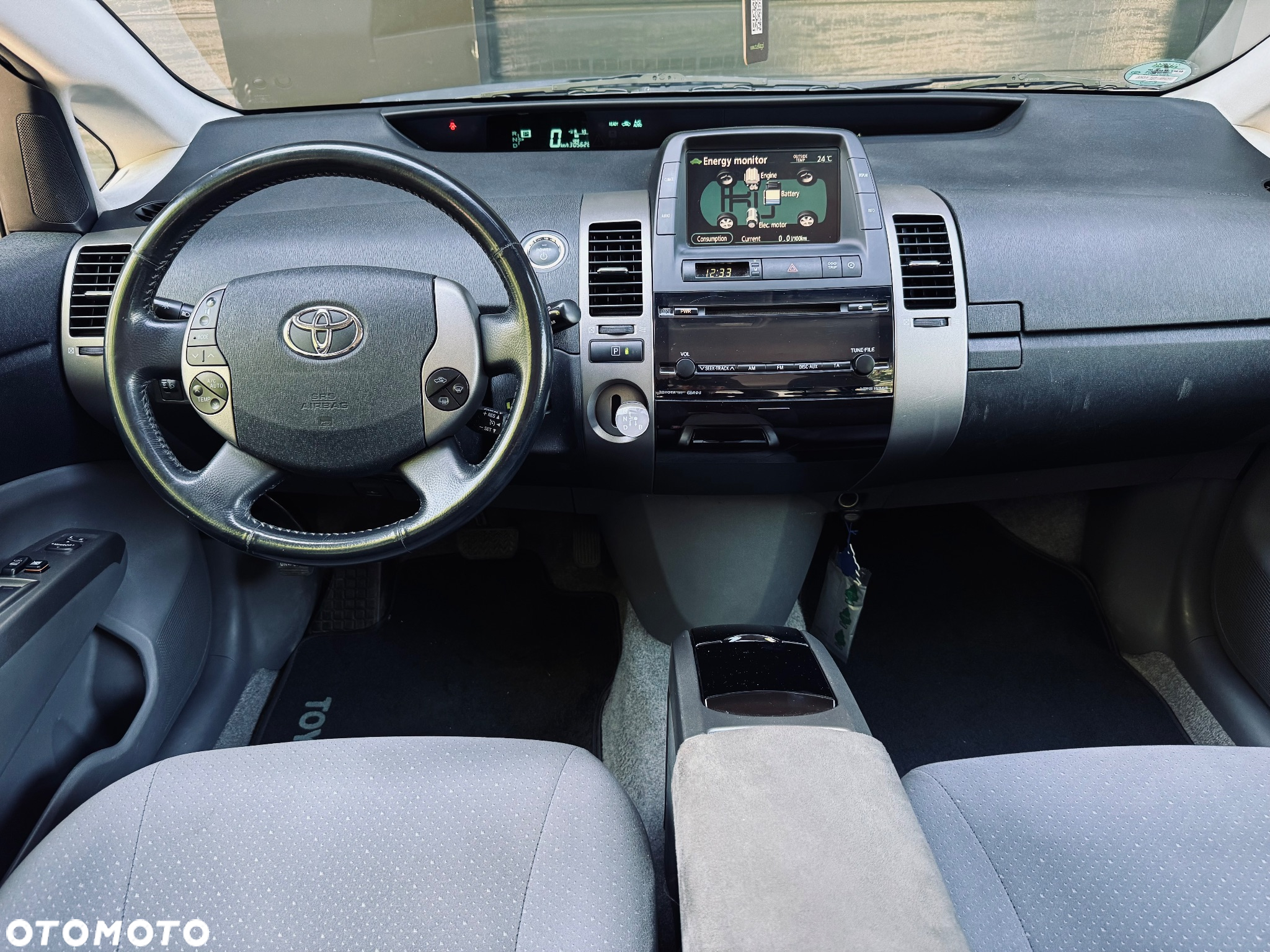 Toyota Prius - 10