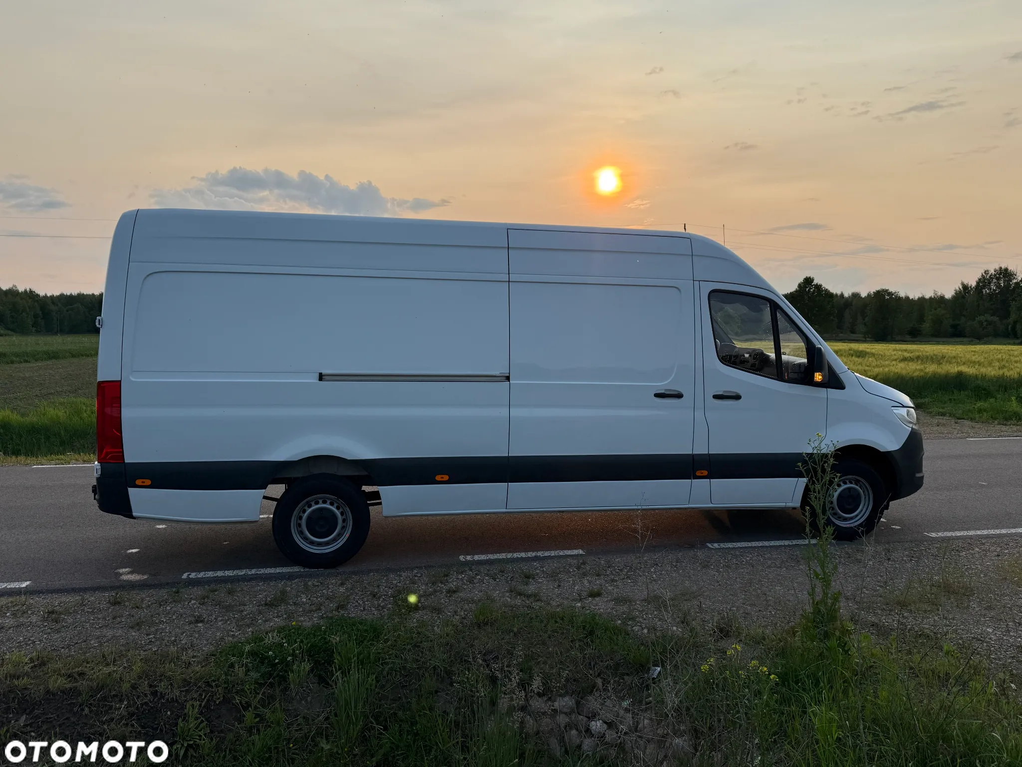 Mercedes-Benz Sprinter - 14