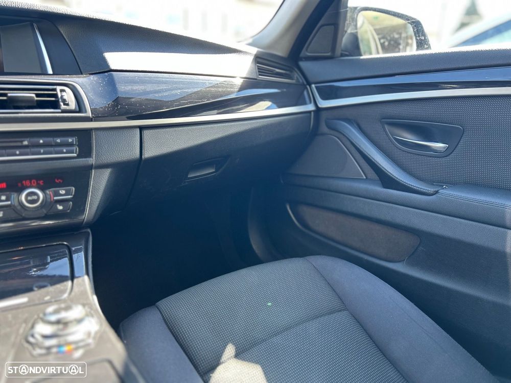 BMW 520 d Auto - 13