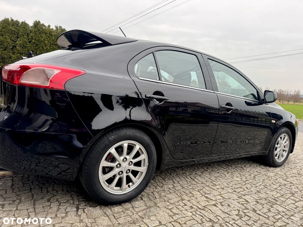 Mitsubishi Lancer 1.8 DI-D+ ClearTec Intense - 12