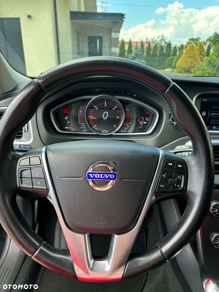 Volvo V40 D2 R Design - 20