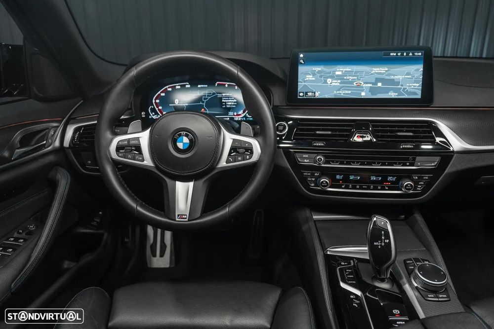 BMW 530 e Pack Desportivo M - 8