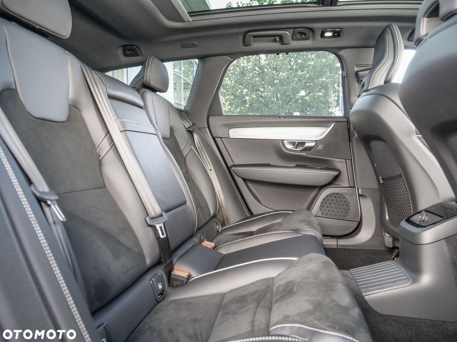 Volvo V90 - 32