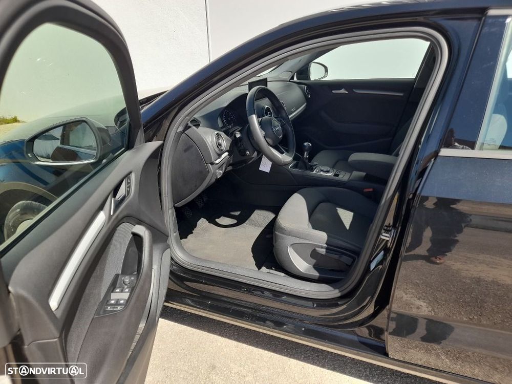 Audi A3 Limousine 30 TDI - 4