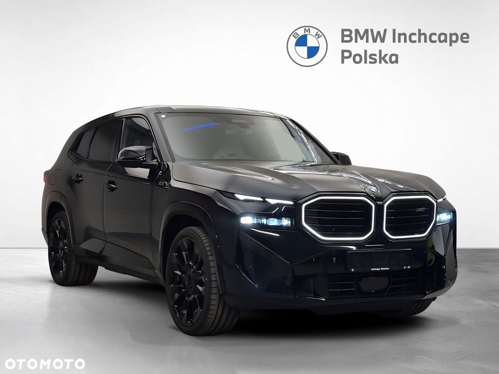 BMW XM - 7