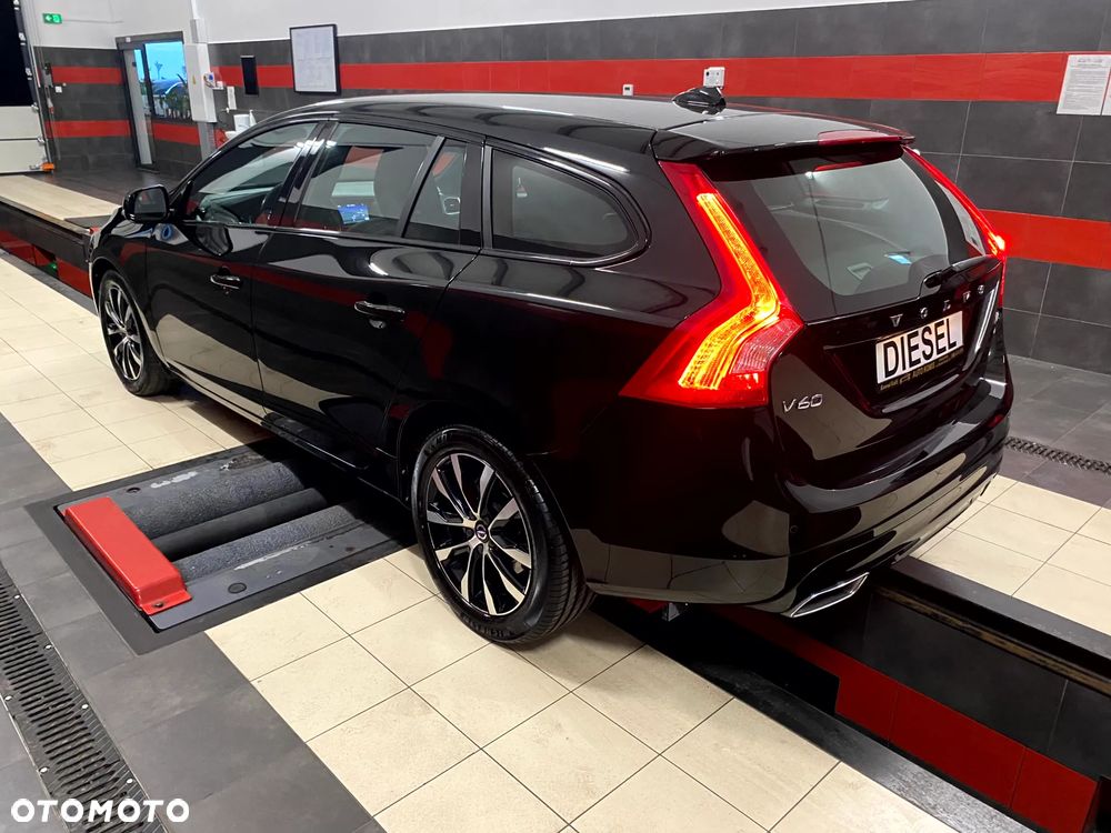 Volvo V60 D3 Momentum - 10