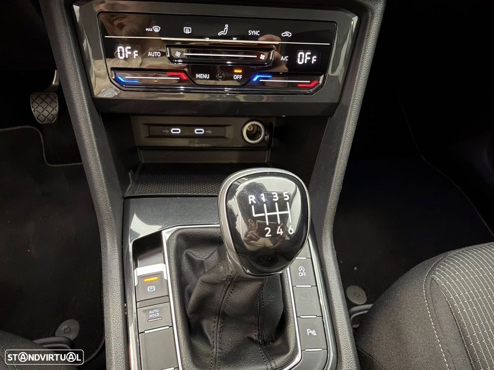 VW Tiguan 1.5 TSI Confortline - 12