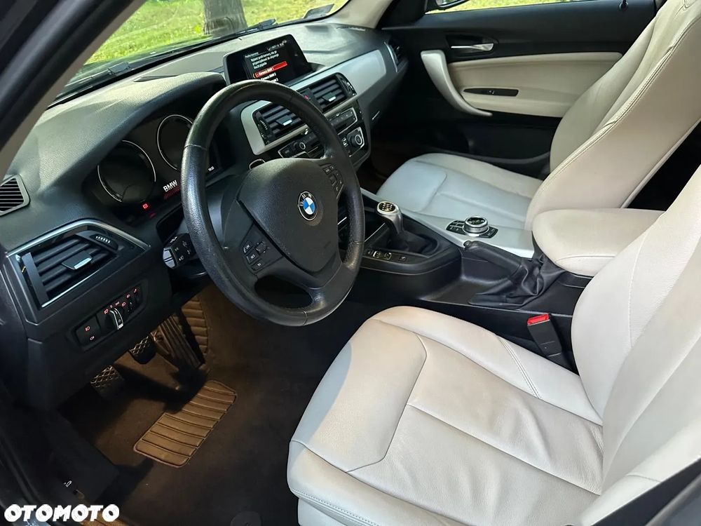 BMW Seria 1 118i - 4