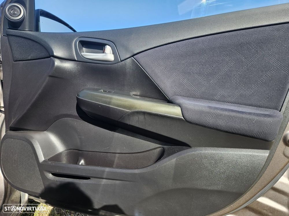 Honda Civic 1.6 i-DTEC Sport - 46