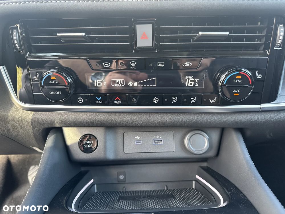 Nissan X-Trail 1.5 VC-T e-POWER Tekna e-4ORCE 7os - 17