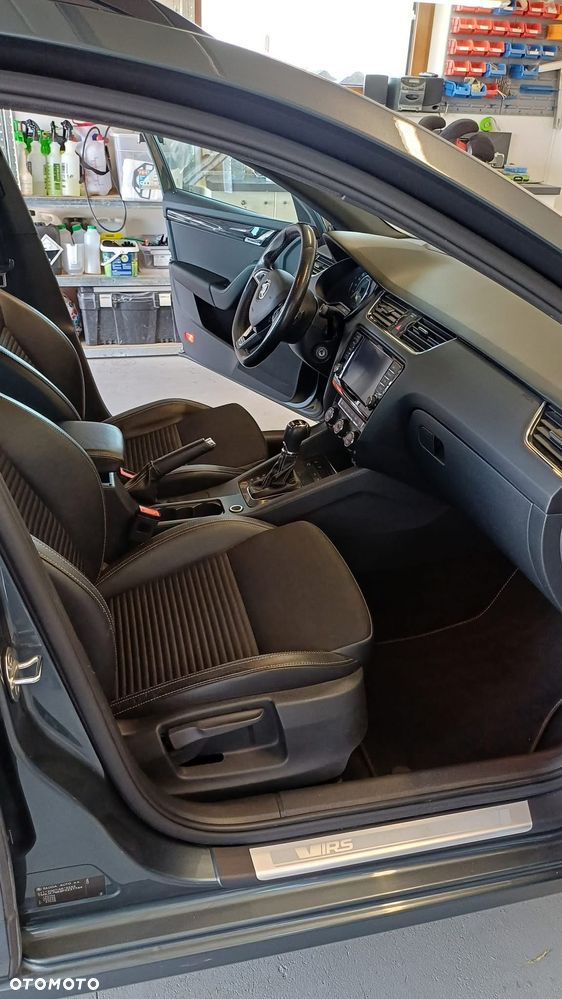 Skoda Octavia 2.0 TDI RS DSG - 8