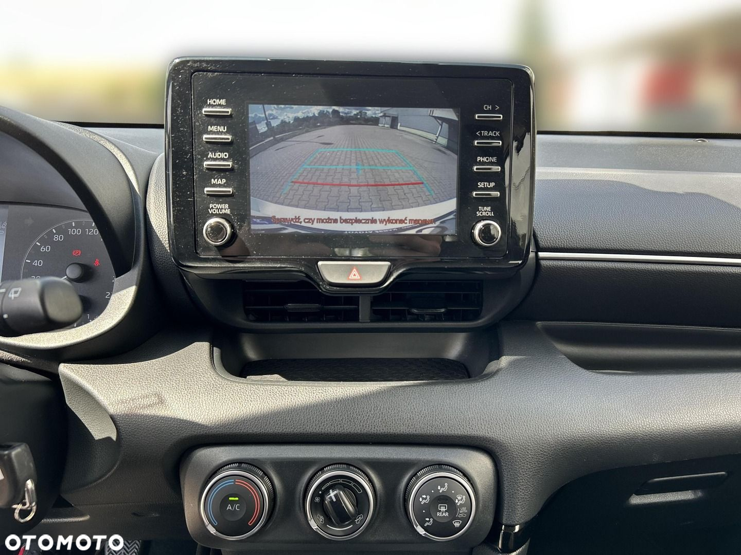 Toyota Yaris - 16