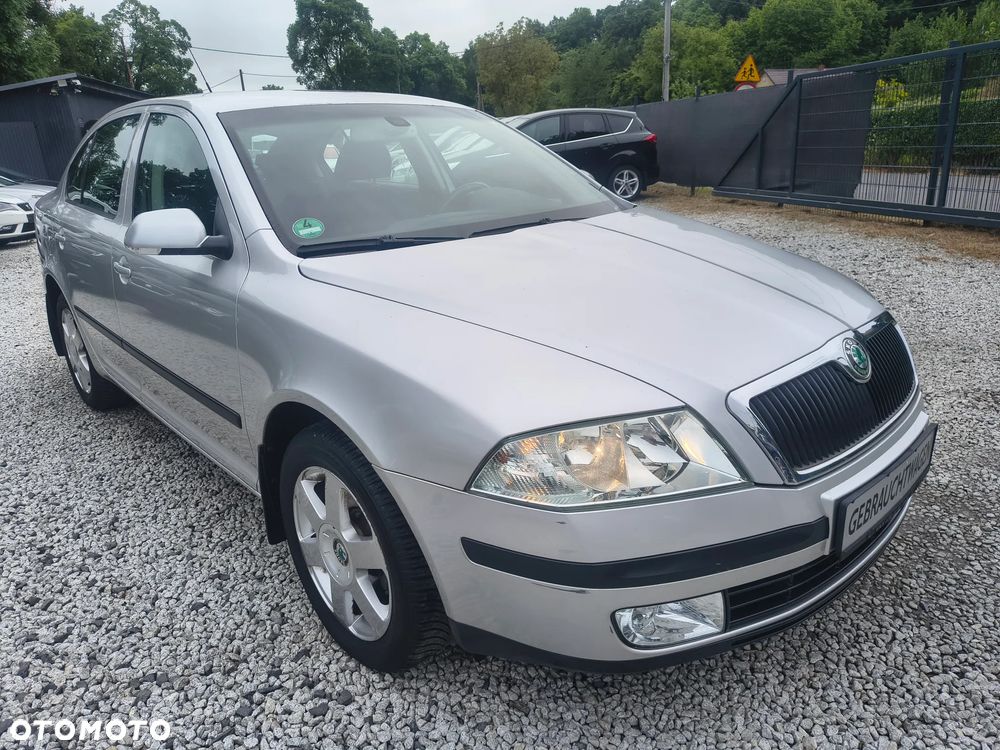 Skoda Octavia 1.6 FSI Elegance - 4
