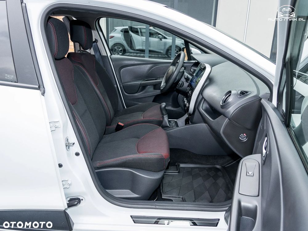 Renault Clio 1.2 16V 75 Life - 26
