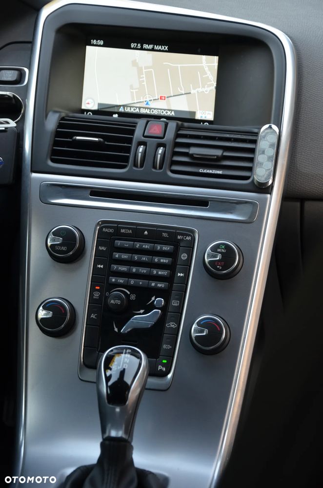 Volvo XC 60 - 16