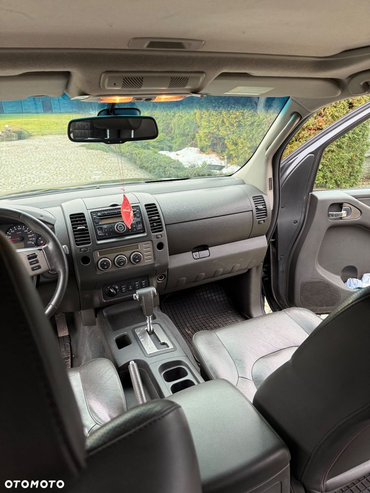 Nissan Navara 2.5 D SE - 9