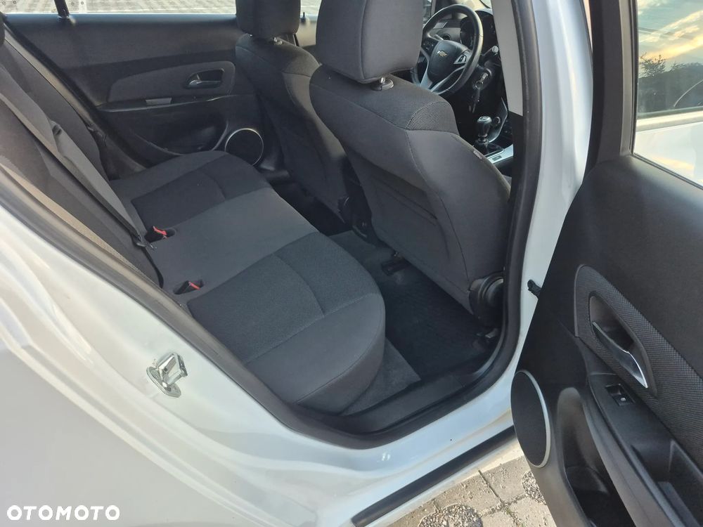 Chevrolet Cruze 1.8 LS+ - 20