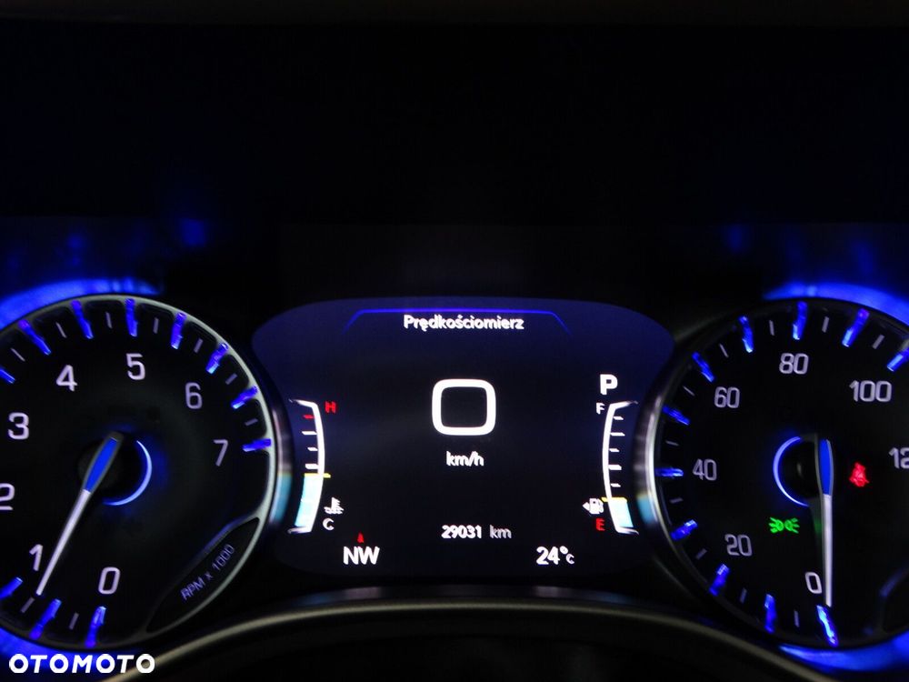 Chrysler Pacifica - 15