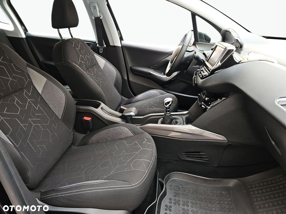 Peugeot 2008 1.2 Pure Tech GPF Active S&S - 18